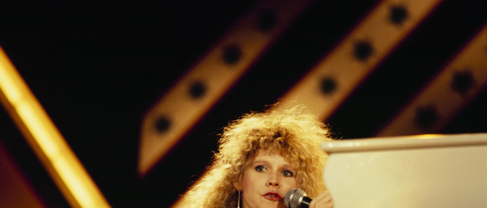 Lacy J Dalton