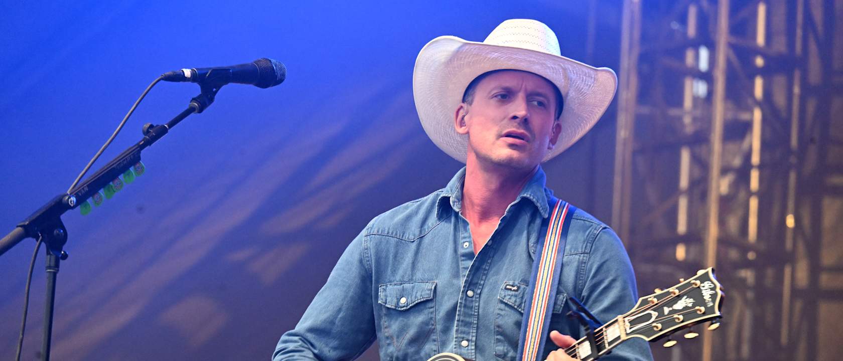 Turnpike Troubadours Parking