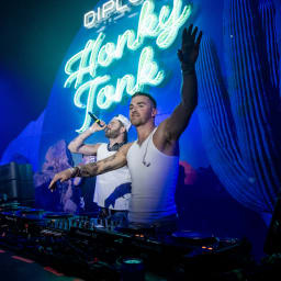 The Chainsmokers