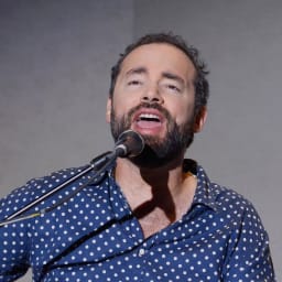 Santiago Cruz