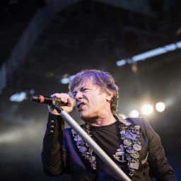Bruce Dickinson