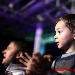 Drag Me To Landmark Image