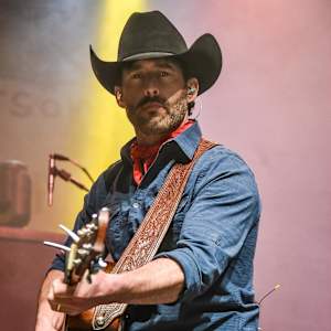 Aaron Watson Image