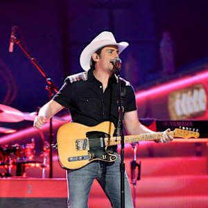 Brad Paisley Parking Image