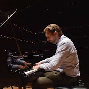 Leif Ove Andsnes Image