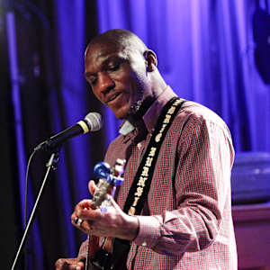 Cedric Burnside Image