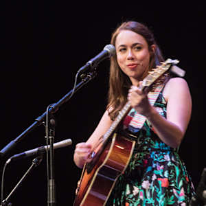 Sarah Jarosz Image