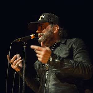 Daniel Lanois Image