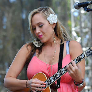 Anuhea Image