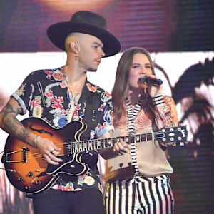 Jesse and Joy Image