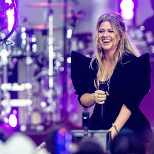 Kelly Clarkson Image