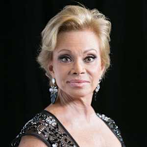 Paloma San Basilio Image