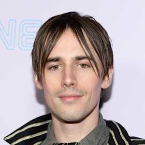 Reeve Carney Image