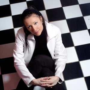 Holly Cole Image