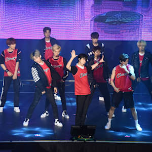 SF9 Image