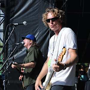 Drivin N Cryin - Rock Band Image