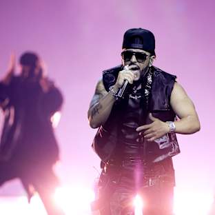 Yandel Image