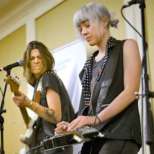 Larkin Poe Image