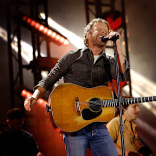 Dierks Bentley Image