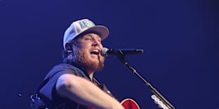 Luke Combs Image